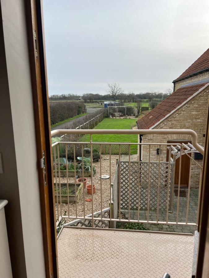 Entire Loft Space In Quiet Village Near Roman City Of Lincoln Exterior foto