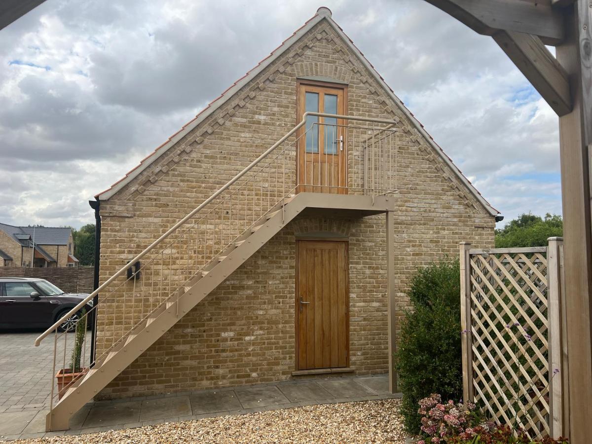 Entire Loft Space In Quiet Village Near Roman City Of Lincoln Exterior foto