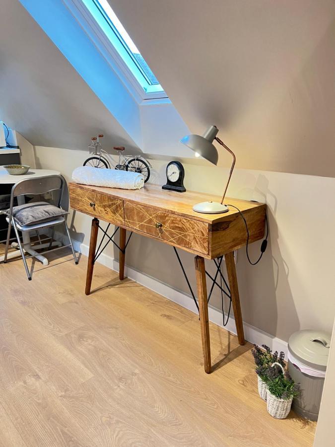 Entire Loft Space In Quiet Village Near Roman City Of Lincoln Exterior foto