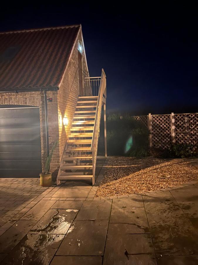 Entire Loft Space In Quiet Village Near Roman City Of Lincoln Exterior foto
